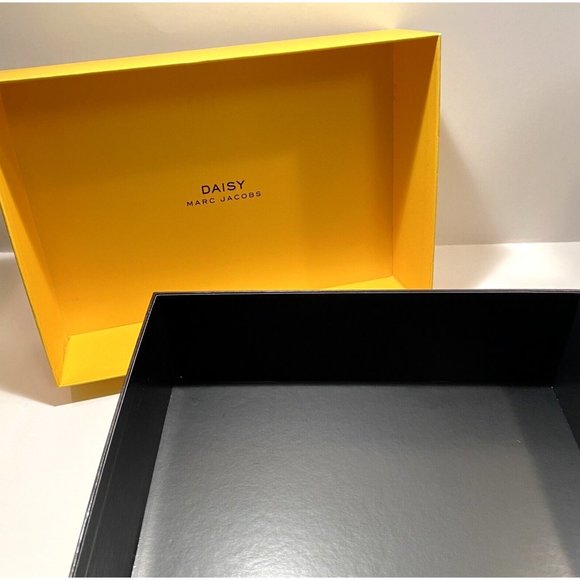 Daisy Marc Jacobs Perfume Box Yellow Cute Storage Display Rectangular Flowers - Picture 6 of 16